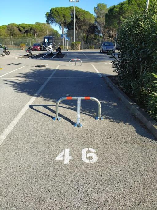 Ideal Saint Raphael Piscine Clim Parking Lejlighed Eksteriør billede